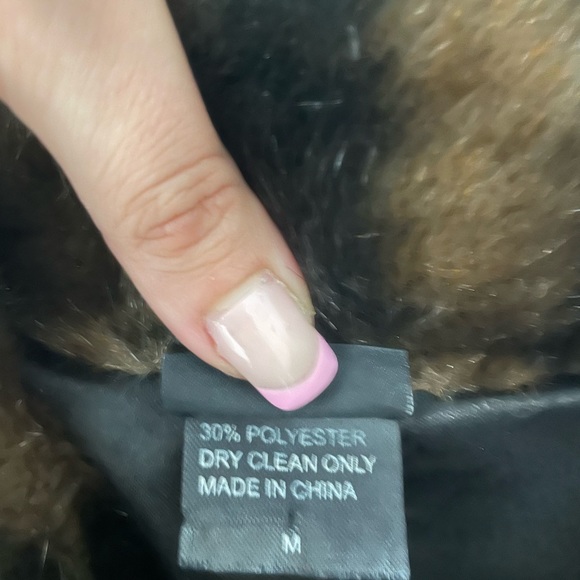 Faux fur coat - Picture 6 of 6